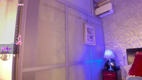 Snapshot of _vennuss_ chatting on 02/20/25, 03:08 Venus online show from 02/20/25, 03:08