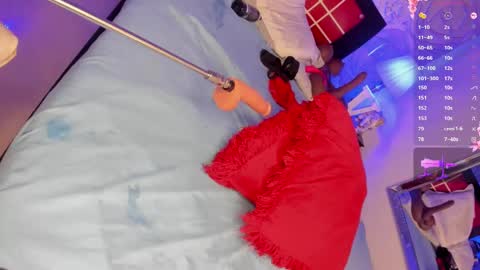 Snapshot of _vennuss_ chatting on 03/06/25, 11:47 Venus online show from 03/06/25, 11:47