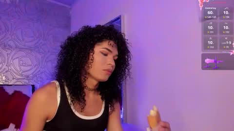 Snapshot of _vennuss_ chatting on 10/12/25, 06:12 Venus online show from 10/12/25, 06:12