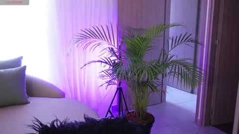 VICTORIA online show from 09/15/25, 08:20