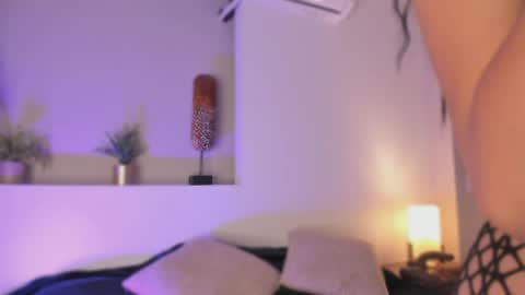 Snapshot of _victoria_lee chatting on 06/02/26, 12:18 Victoria online show from 06/02/26, 12:18