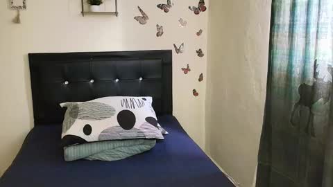 _victoriia_971 online show from 10/29/25, 12:40