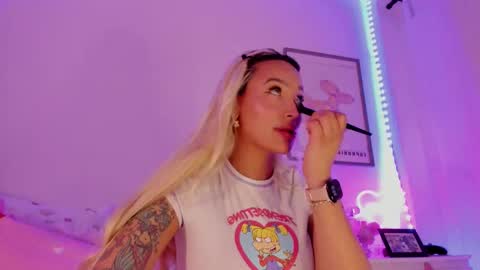   online show from 03/11/25, 08:42