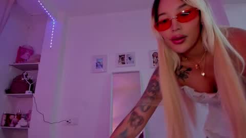   online show from 11/28/25, 08:44