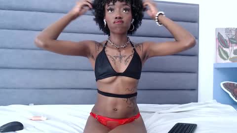 Snapshot of _violet_moon1 chatting on 03/01/25, 09:59 _violet_moon1 online show from 03/01/25, 09:59