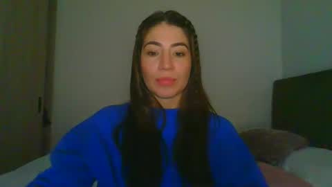 Snapshot of _violeta_white_ chatting on 01/30/25, 12:18 Violeta online show from 01/30/25, 12:18