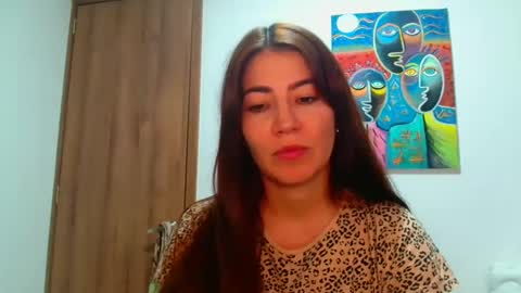 Snapshot of _violeta_white_ chatting on 10/08/25, 09:12 Violeta online show from 10/08/25, 09:12