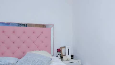 Snapshot of _violetadulce chatting on 02/22/25, 05:12 Violeta online show from 02/22/25, 05:12