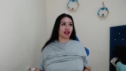 Victoria online show from 03/12/25, 03:02