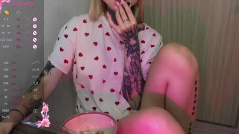Snapshot of _viv1an_ chatting on 01/19/25, 02:49 Alis online show from 01/19/25, 02:49