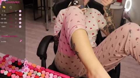 Alis online show from 10/28/25, 07:01