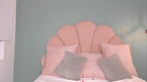  Vix  online show from 12/16/24, 04:34