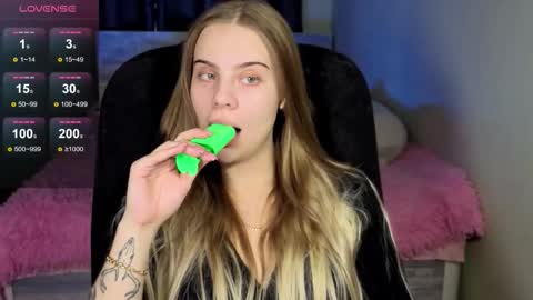 Vera online show from 10/22/25, 11:32