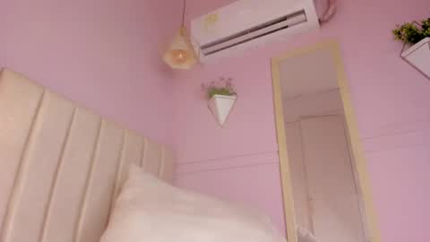 Snapshot of _wendy_x chatting on 06/03/26, 02:33 _wendy_x online show from 06/03/26, 02:33