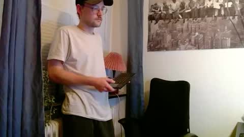 _whoisthatguy_ online show from 10/27/25, 05:17