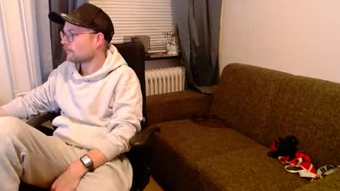Snapshot of _whoisthatguy_ chatting on 12/20/25, 03:41 _whoisthatguy_ online show from 12/20/25, 03:41