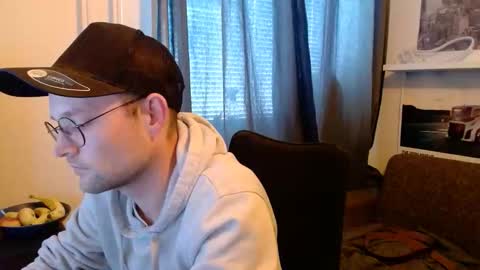 Snapshot of _whoisthatguy_ chatting on 05/13/26, 03:09 _whoisthatguy_ online show from 05/13/26, 03:09