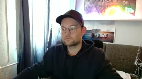 Snapshot of _whoisthatguy_ chatting on 05/18/26, 03:07 _whoisthatguy_ online show from 05/18/26, 03:07