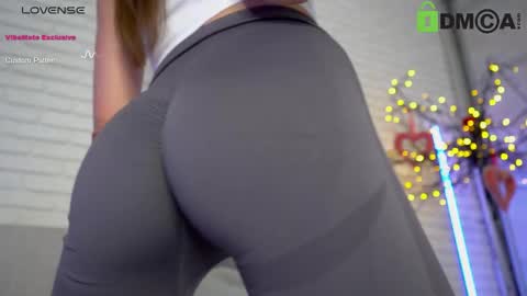 Lily online show from 02/12/25, 08:29