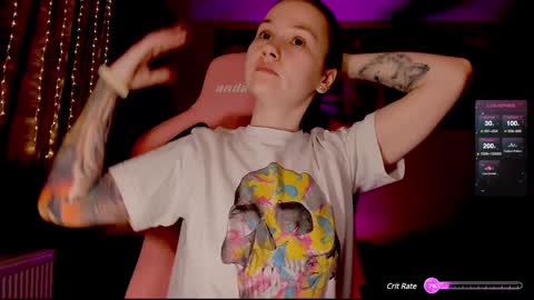 Snapshot of _witch__ chatting on 12/20/24, 08:38 Enni online show from 12/20/24, 08:38