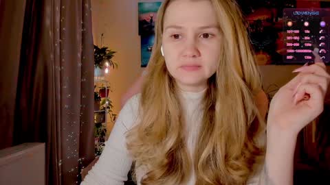 Snapshot of _witch__ chatting on 09/14/25, 06:23 Enni online show from 09/14/25, 06:23