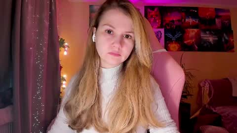 Snapshot of _witch__ chatting on 09/25/25, 07:34 Enni online show from 09/25/25, 07:34