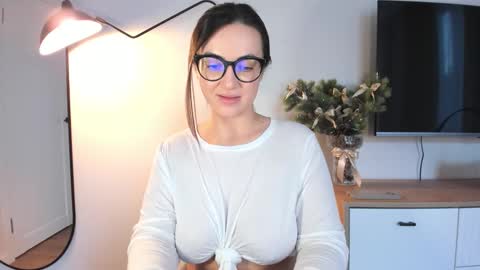 Nika online show from 12/11/24, 11:19