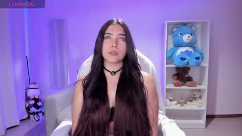Snapshot of _wtdreamgirl chatting on 06/07/26, 08:40 Luisa online show from 06/07/26, 08:40
