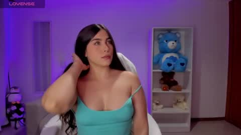 Snapshot of _wtdreamgirl chatting on 07/12/26, 06:59 Luisa online show from 07/12/26, 06:59