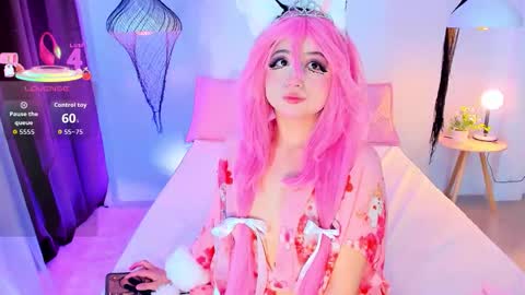 Xynara online show from 12/22/25, 12:07