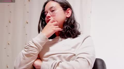 Macca and Ana online show from 10/31/25, 03:46