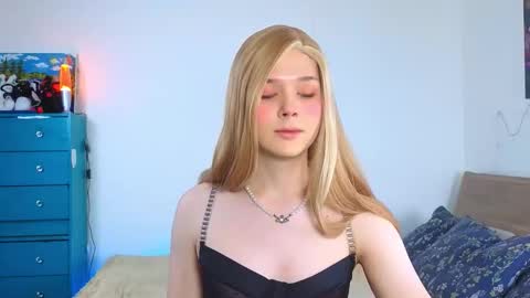 Snapshot of _yourfoxy_ chatting on 09/29/25, 03:17 LITTLE FOX online show from 09/29/25, 03:17