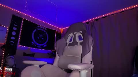 Roxy online show from 02/26/26, 01:26