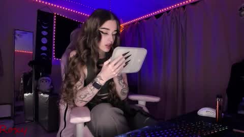 Roxy online show from 02/27/26, 01:38