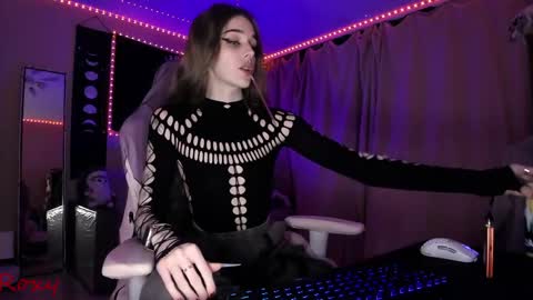 Snapshot of _yourwetdreams_ chatting on 04/23/26, 03:14 Roxy online show from 04/23/26, 03:14