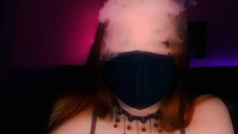 Snapshot of _yourwetdreams_ chatting on 04/29/26, 04:22 Roxy online show from 04/29/26, 04:22