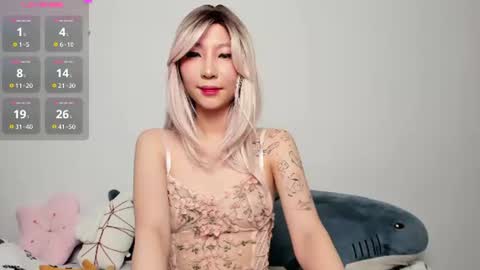 Snapshot of _yuriko chatting on 06/28/26, 10:27 Mia online show from 06/28/26, 10:27
