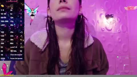 Yuyi online show from 11/04/25, 12:37