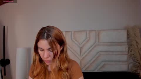 Snapshot of _zoe_3 chatting on 07/14/26, 12:44 Zoe online show from 07/14/26, 12:44