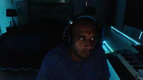 a4orce online show from 10/15/25, 02:01