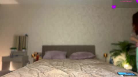        online show from 04/18/26, 07:07