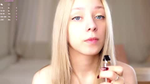 Luna online show from 02/25/26, 01:37