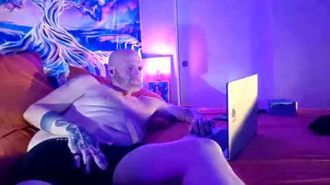 a_bad_guy_duh online show from 10/09/25, 07:50