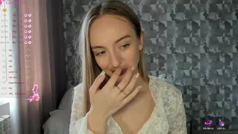 Adelina online show from 04/22/26, 07:44