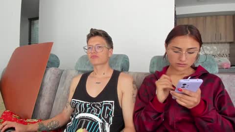 A Sexy Couple online show from 12/04/24, 07:12