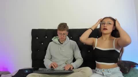 A Sexy Couple online show from 12/19/25, 06:37