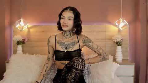 Luni  online show from 11/21/25, 02:27