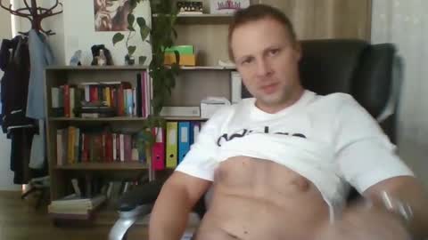 Snapshot of aaaandzzz chatting on 02/04/25, 12:44 Long distance cumshot online show from 02/04/25, 12:44