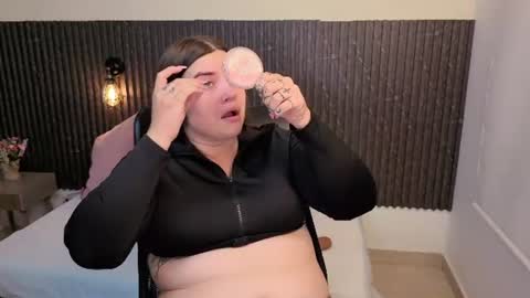 Abby Lee  online show from 06/18/26, 06:56