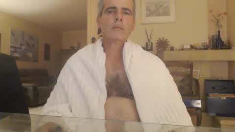 Snapshot of aalex1717 chatting on 10/26/25, 05:13 Aalex1717 online show from 10/26/25, 05:13